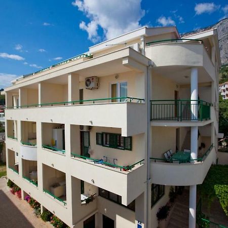 Apartments Smiljka II Tucepi Bagian luar foto