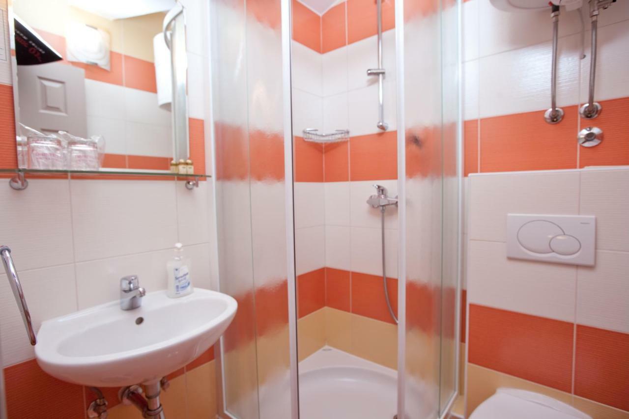 Apartments Smiljka II Tucepi Bagian luar foto
