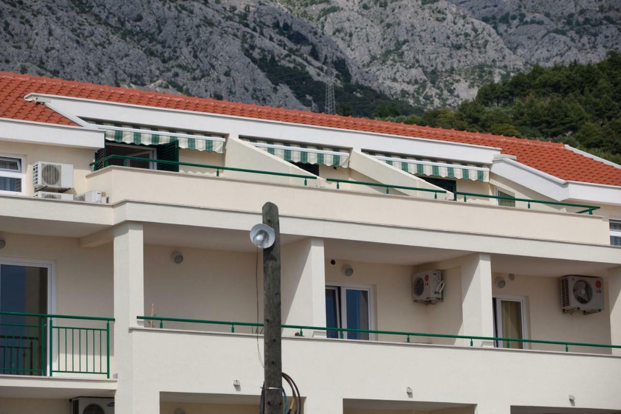 Apartments Smiljka II Tucepi Bagian luar foto